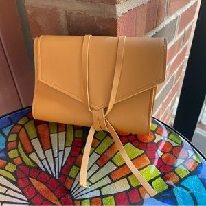 Glass Ladder & Co Katherine Tech Organizer Roll -Honey